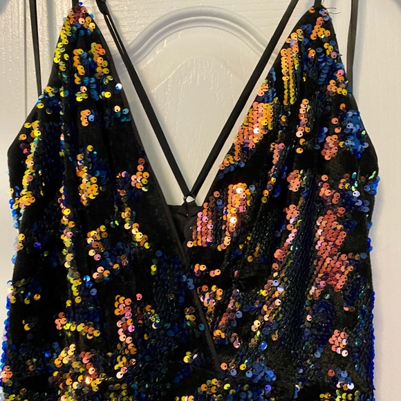 Sequin Mermaid Style Dress - Picture 3 of 8